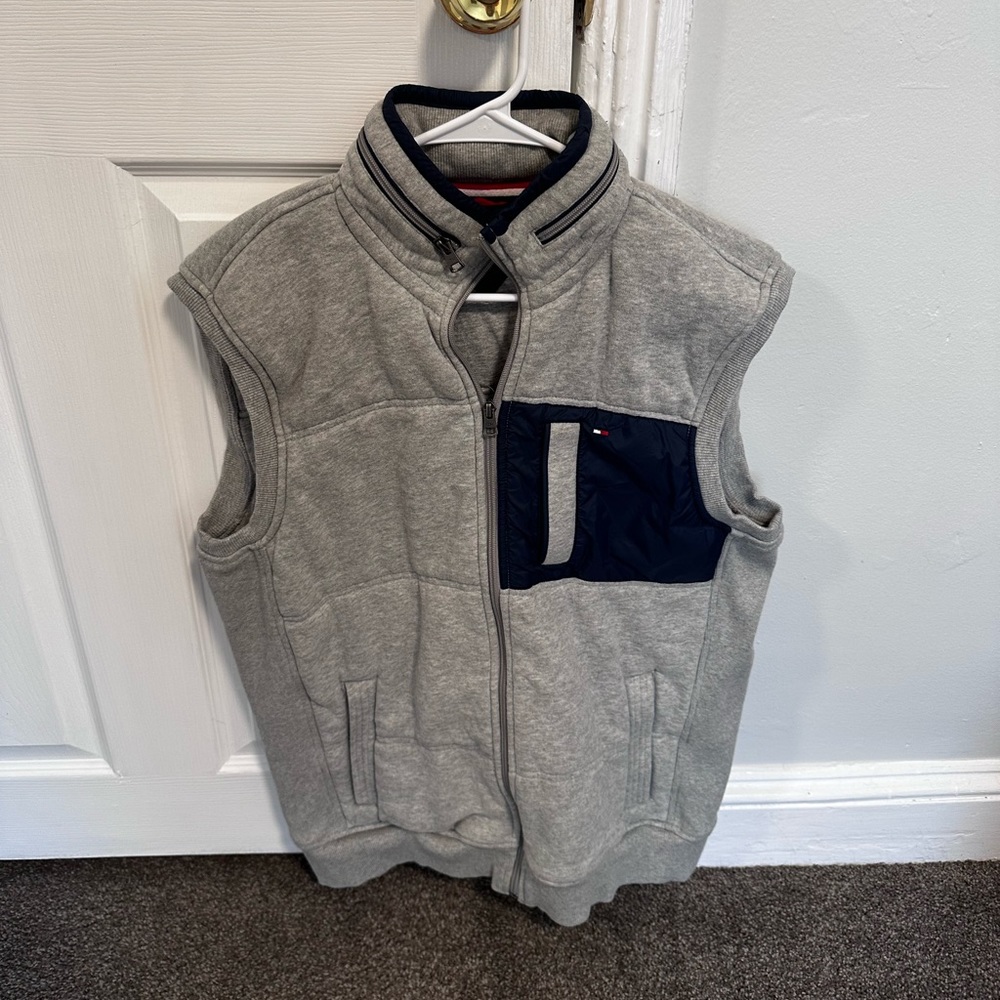 Tommy Hilfiger Men’s Large Vest